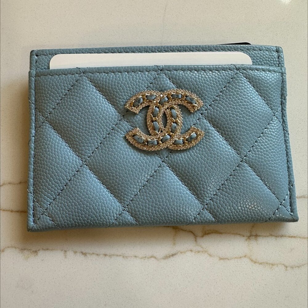 Chanel 22S Powder Blue Quilted Caviar Card Holder with Crystal CC
